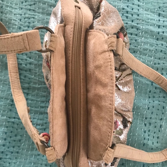 Vintage MARY FRANCIS bag, Gold distressed leather, roses, beads, shells/suede. ! - Picture 11 of 12